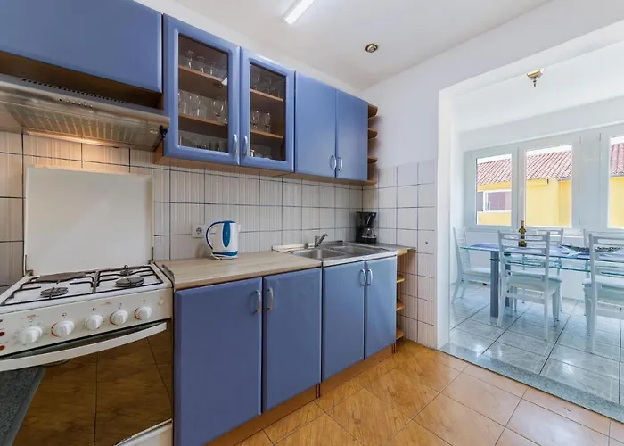 2 Bedroom Stunning In דירה