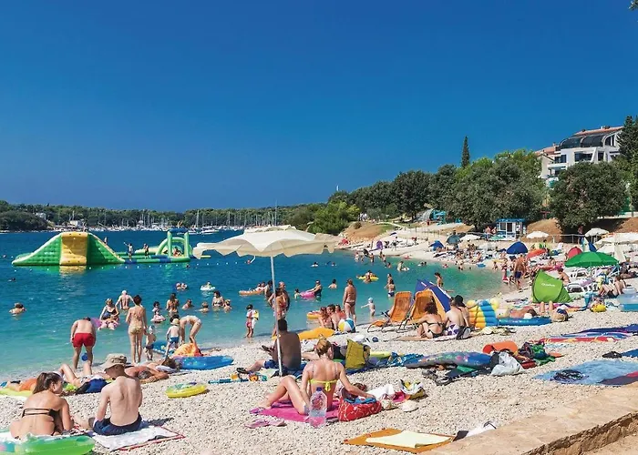 Apartment 2 Bedroom Stunning In *