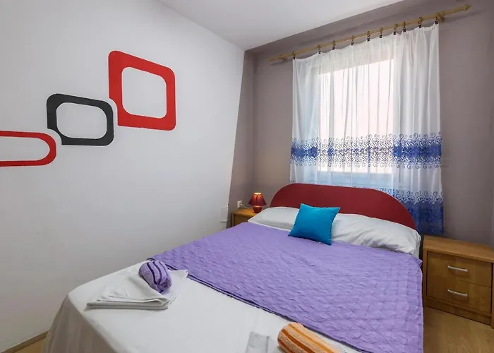 2 Bedroom Stunning In 公寓 普拉